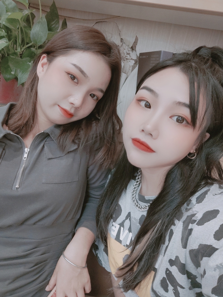 沐子陶陶-云南省·西双版纳傣族自治州·景洪市-抖音,唱吧,***,微博-💄 喜欢化妆♡会P图♡会编辑短视频♡
📷爱拍照♡可盐可甜♡
💃 可以接买家秀♡评论单♡文字单♡