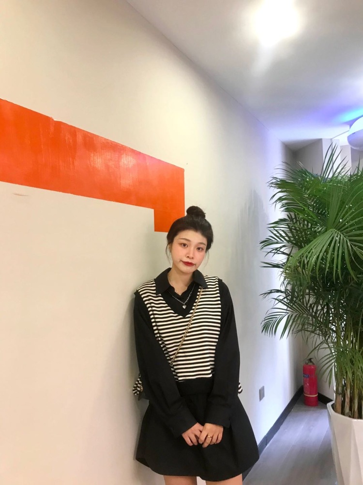 小洋睡不醒-河南省·平顶山市·湛河区-抖音-买家秀,可以接寄拍,有大量的时间。爱好拍照探店,满足一切需要。