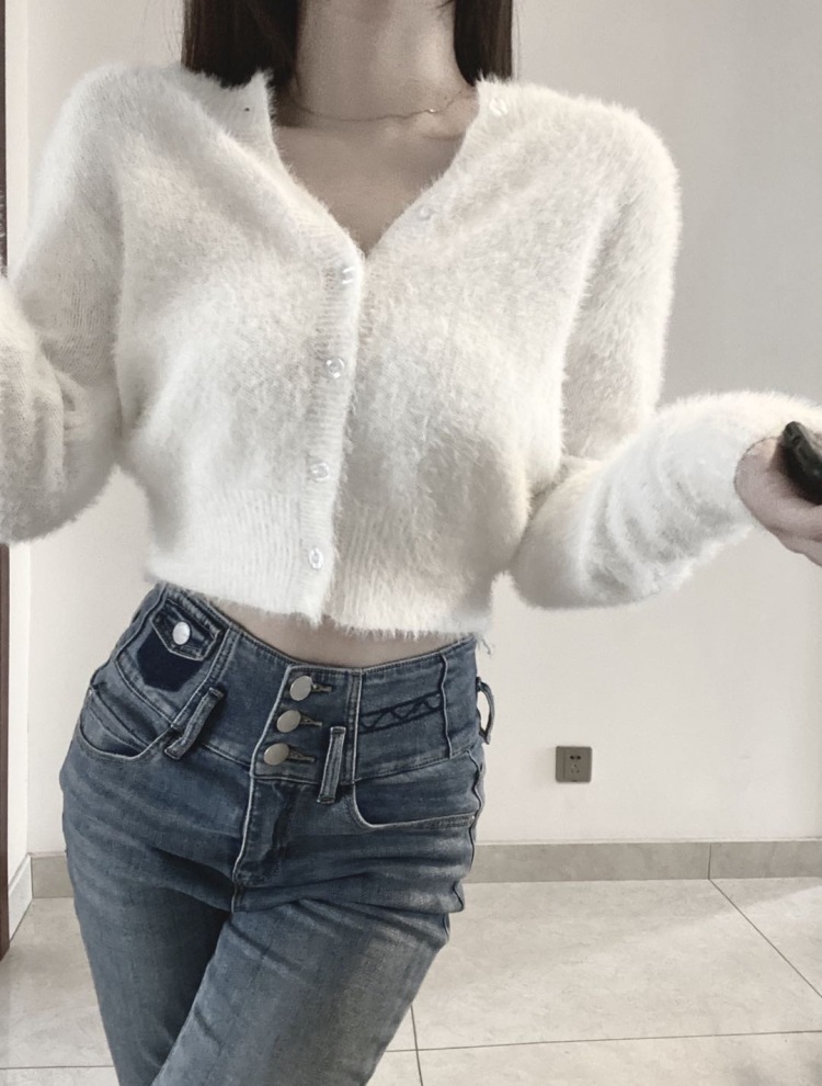 Vv🧸ྀི-江苏省·南京市·鼓楼区--可接买家秀等多类服装。鞋类 发饰等
出图快  有意联系 可以私聊
