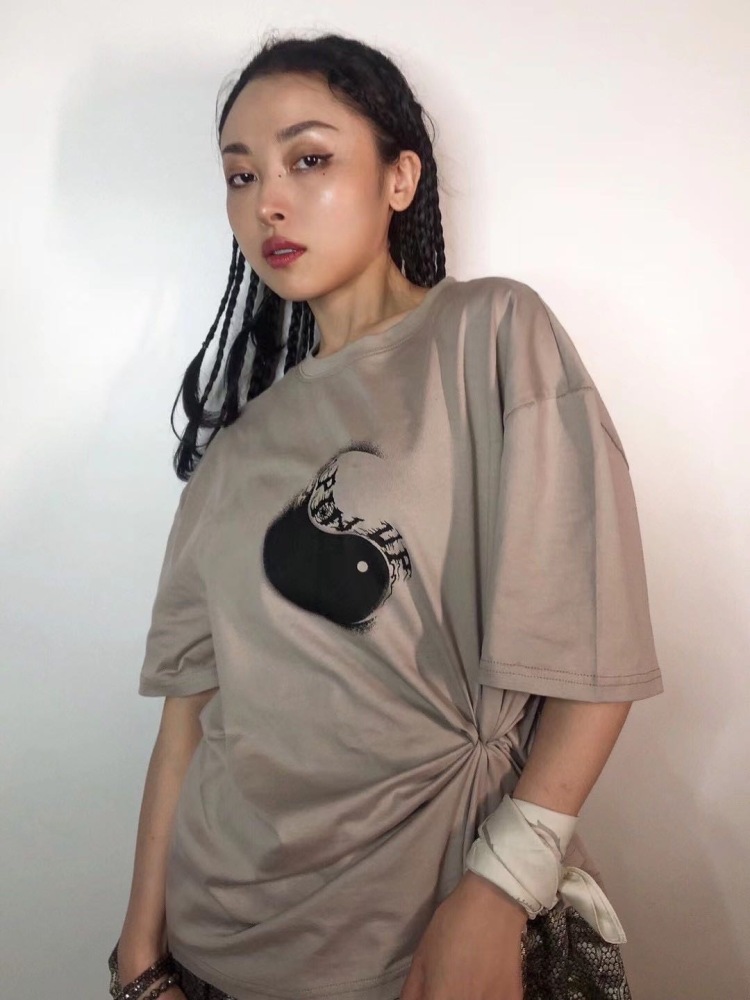 Medusssa *-四川省·成都市·成华区-抖音-160cm/46kg
会p图会后期 出片快效率高
接寄拍(图片/短视频/本地打卡)
拍摄类目
美瞳/衣服/配饰/首饰/包包皆可
胸围81 腰围65 臀围90