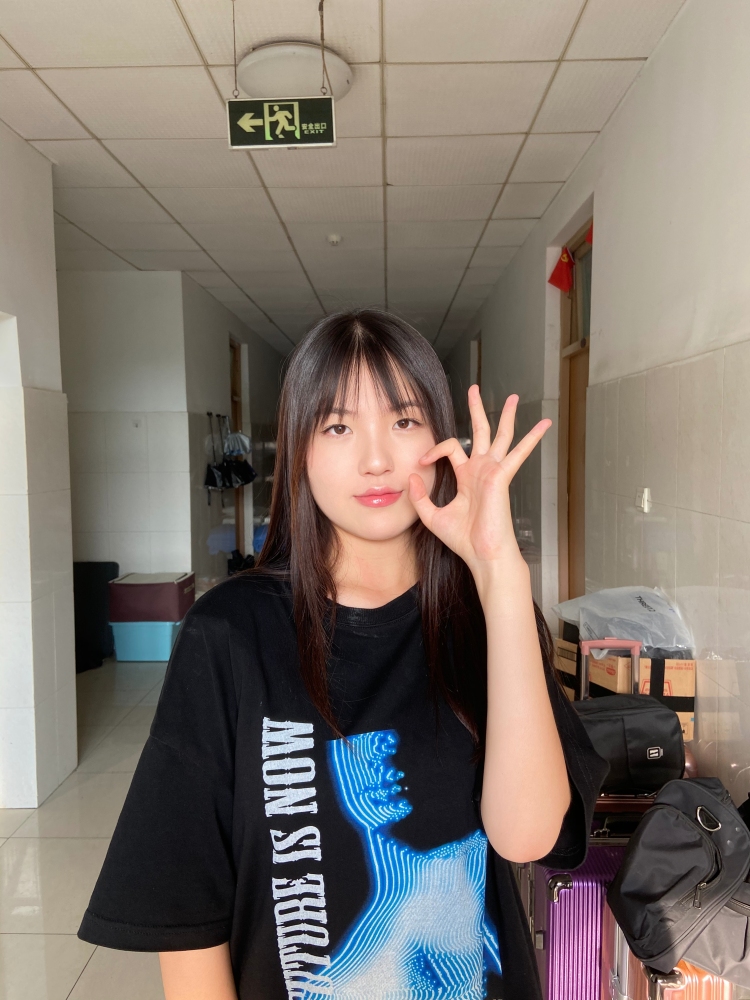 王菲-山东省·济南市·章丘区--身高170,体重120
会拍照会修图
买家秀,衣服美妆的单都可以接滴。
大家快来找我叭