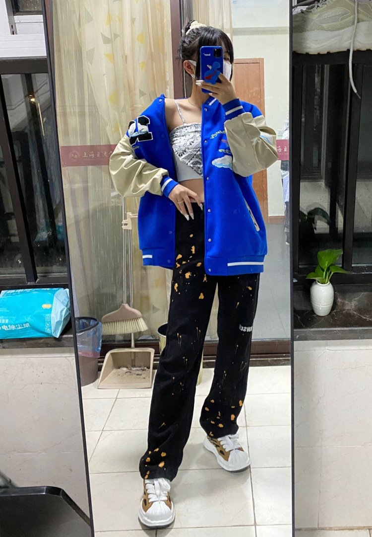 Bi8bo-上海市·上海市·松江区--平时喜欢拍照 喜欢穿衣搭配 看看画展探店
个人166cm
体重53公斤
在最右上也是一个时尚yo主
