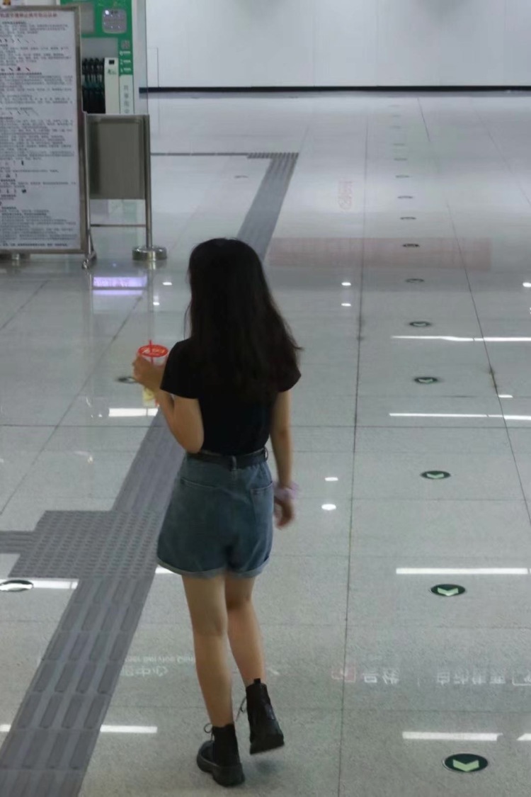 小冉-山东省·青岛市·李沧区--本人168cm/53kg
接寄拍、买家秀(淘宝、拼多多都🉑 )服装、鞋子、化妆品、饰品(戒指项链耳饰等) 喜欢尝试各种风格
欢迎有需要的商家联系~