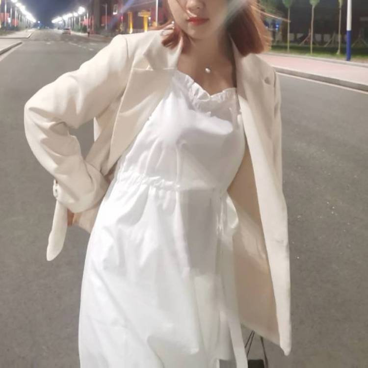 李清照·-吉林省·长春市·宽城区--在校大学生 接买家秀和卖家秀 潮流穿搭、护肤、美容、美食种草单等 身高168体重105 时间自由 出片快 会p图!