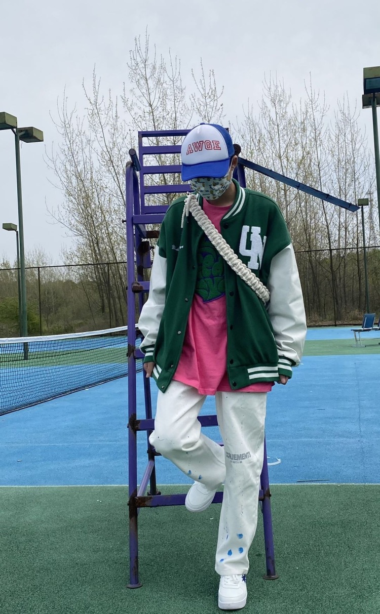 溯-湖北省·随州市·曾都区-快手-比较喜欢搭配衣服,身高175,体重120,如有商家可以联系我,可以长期合作