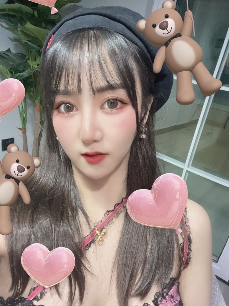 李李李JOJO-湖南省·长沙市·开福区--承接寄拍:包包,衣服,鞋子,口红,帽子,美瞳,饰品,等都可以
长相偏甜美 身材匀称
身高:160CM
体重:52KG