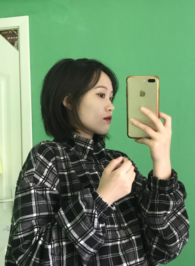 Heart-贵州省·贵阳市·南明区--会拍照，会p图，精确找到适合自己拍照好看的角度进行拍摄，不管是全身照还是自拍都可，然后进行轻微p图，让照片看起来真实又不失美感，让照片更加的美观，纯手机拍照。
      最大的才艺就是拍照！职业应该