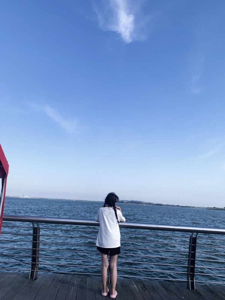 小气鬼-上海市·上海市·奉贤区--身高165体重90可接寄拍 买家秀 晒图 衣服 包包 配饰～初来乍到 希望有机会