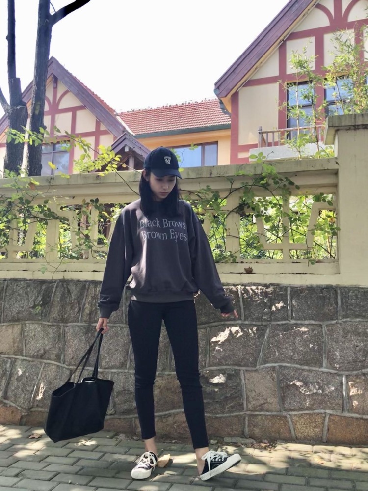 彭彭ღ-山东省·青岛市·城阳区-抖音***-170cm/52kg 
接寄拍～衣服帽子饰品包包都可以
出图快，不拖拉。