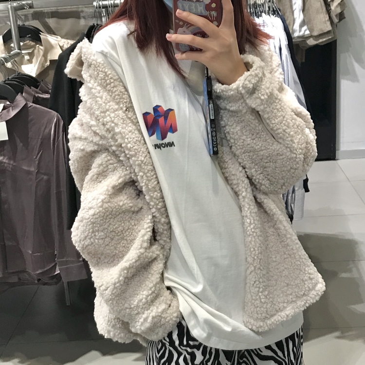 🐷ིྀ-广东省·深圳市·龙岗区-***-接寄拍，衣服 饰品 帽子等等都🉑️
会修图，不拖拉
身高：163
体重：96