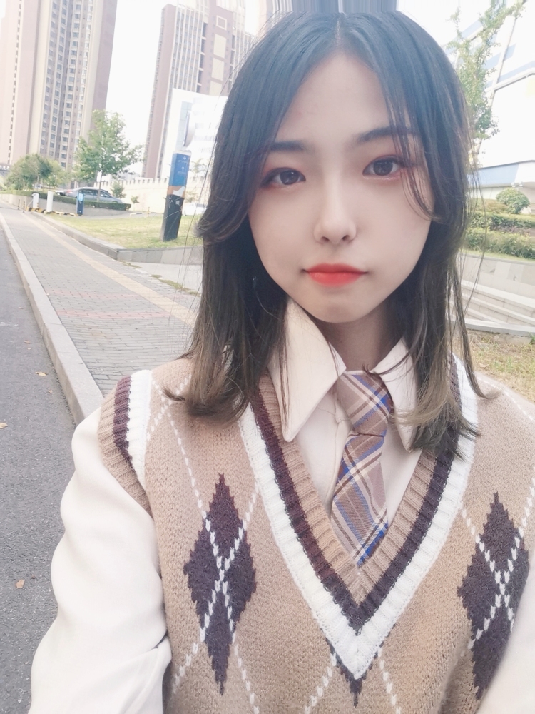 肥澜.-山东省·淄博市·淄川区--身高167cm体重96斤 23岁 出图认真且仔细，脾气好心态好，合作私我，感谢信任