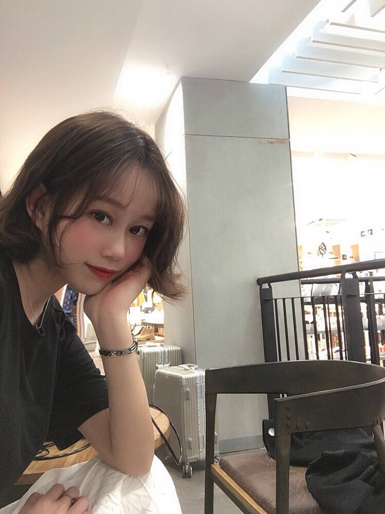 夷光-河南省·信阳市·浉河区-***-可以接衣服,鞋子,包包,目前在学瑜伽,也可以接瑜伽服,梦想开一家女装店,特别喜欢女装。
