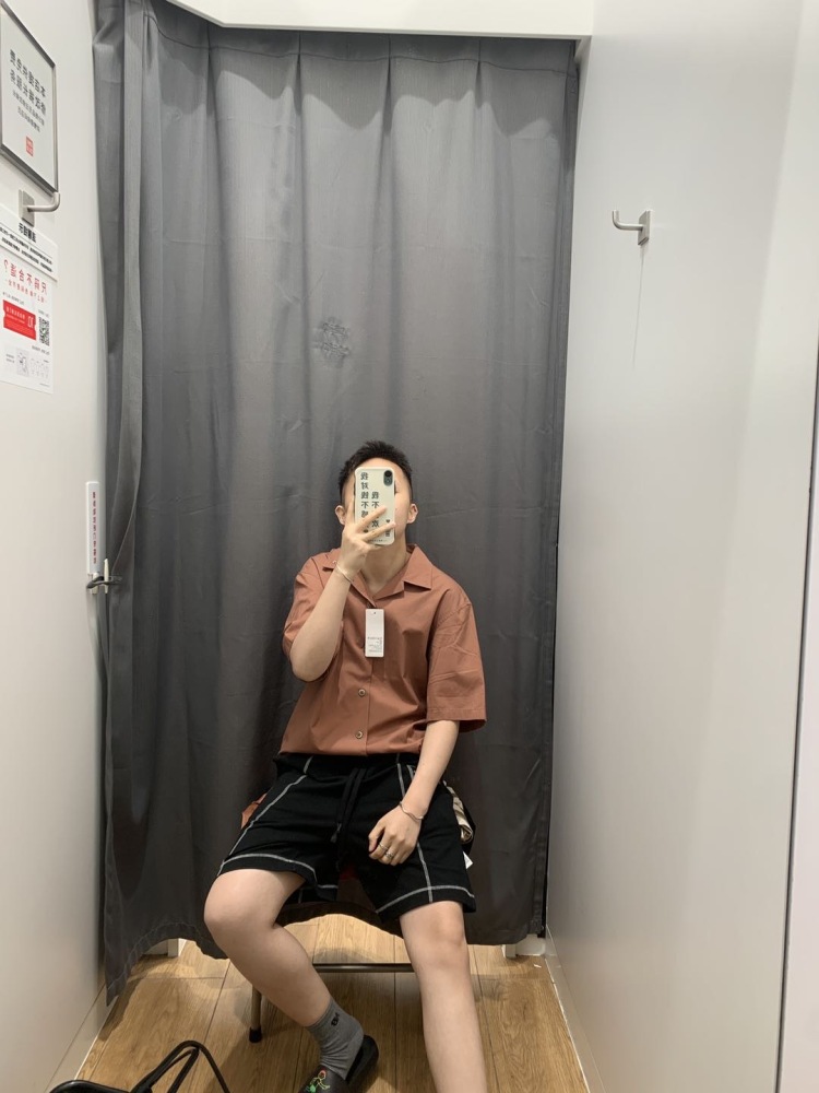 _-广东省·深圳市·南山区--约商家,接寄拍 约拍 ,服饰,可长期合作,会修图,耐性好,爱学习