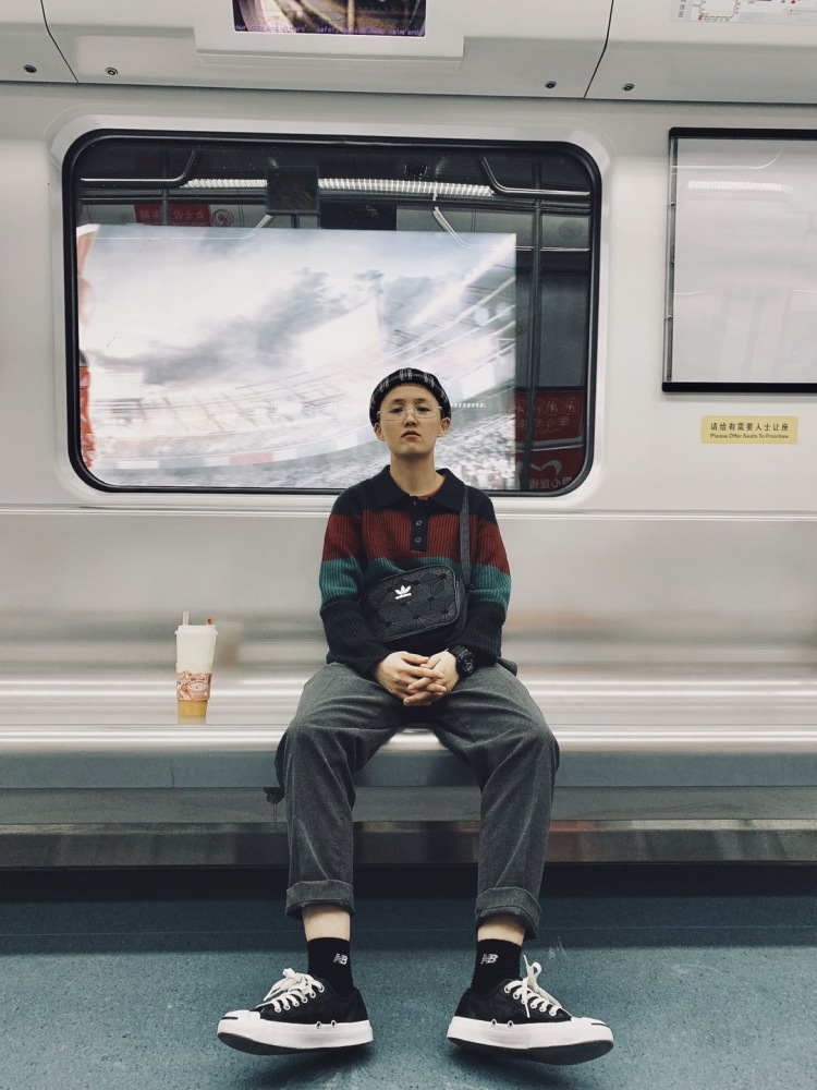 _-广东省·深圳市·南山区--约商家,接寄拍 约拍 ,服饰,可长期合作,会修图,耐性好,爱学习