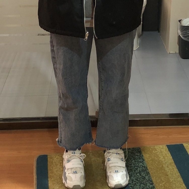 甜鱼-河南省·商丘市·梁园区--衣服鞋子种草拍照,对镜拍和不对镜拍,爆痘时期谢绝露脸。谢谢谢谢谢谢。