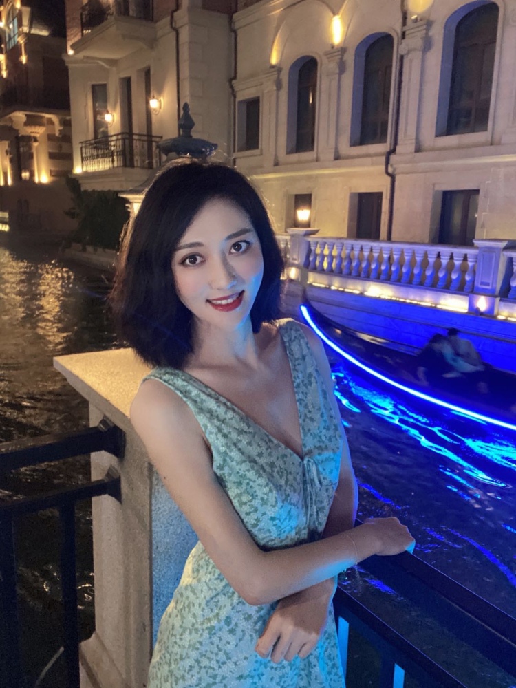 yuki🦄-云南省·昆明市·官渡区--接寄拍
身高170 体重53
衣服 包包 饰品……会p图 性格好