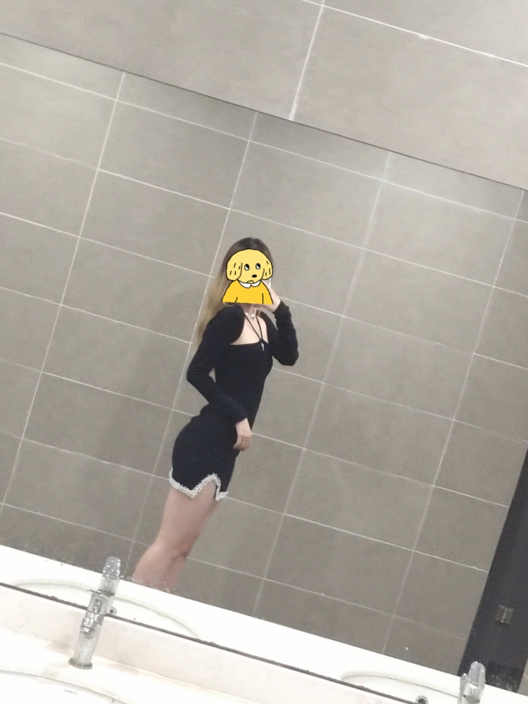 快乐撅嘴小狗-山东省·烟台市·莱山区--约寄拍,服装、美瞳、化妆品、美甲、饰品。身高168体重109,会化妆会修图。可拍模特图,试色图,买家秀。