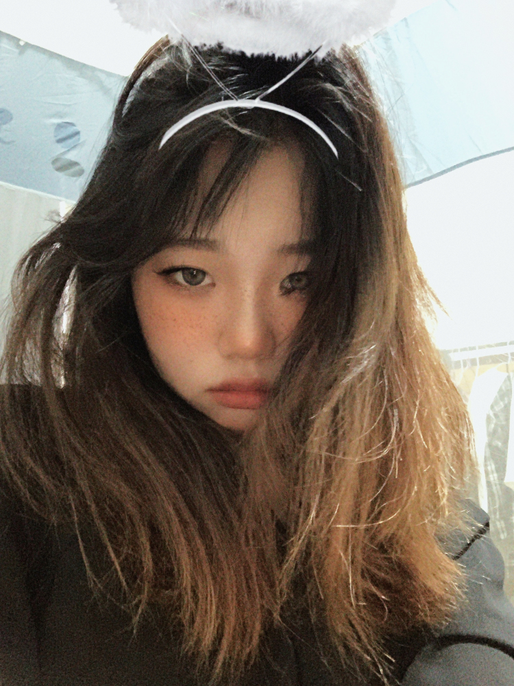 有幸.-江苏省·无锡市·江阴市-***-可接寄拍（美瞳，服装）都🉑️
不拖图 会p
1米63  微胖