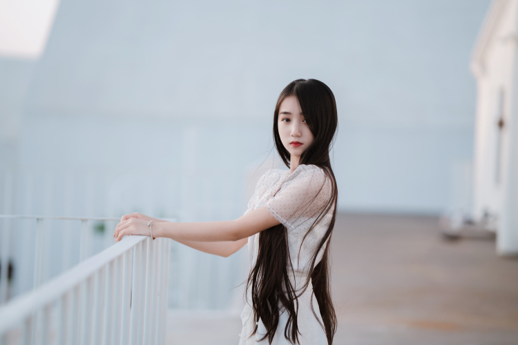 文静的ZaiEr🐏-北京市·北京市·大兴区--接寄拍 衣服鞋子包包饰品 都可以,洗护产品也ok头发也无烫染,有模特经验,性格好