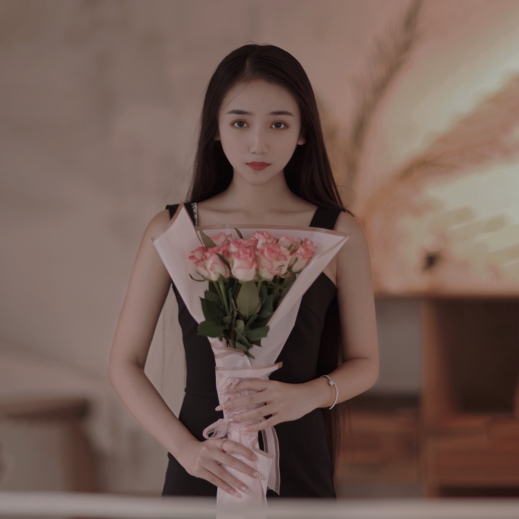 文静的ZaiEr🐏-北京市·北京市·大兴区--接寄拍 衣服鞋子包包饰品 都可以，洗护产品也ok头发也无烫染，有模特经验，性格好