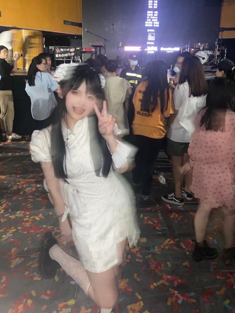 一蘭拉麵-福建省·厦门市·思明区--接衣服 鞋子 包包 美瞳等的买家秀和卖家秀寄拍
身高163体重95