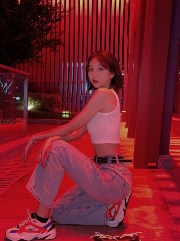 鹿子z-广东省·惠州市·惠城区-抖音,微博,***-身高168体重93,有丰富的拍照经验,出图又快又清晰不拖拉,会化妆会修图,可以接衣服鞋子包包耳环项链包包等买家秀,内景外景均可,也可以拍开箱种草视频,会剪辑,什么风格都可以拍,不接任何特别暴露的