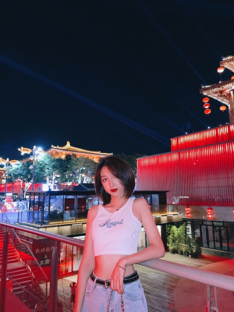 鹿子z-广东省·惠州市·惠城区-抖音,微博,***-身高168体重93,有丰富的拍照经验,出图又快又清晰不拖拉,会化妆会修图,可以接衣服鞋子包包耳环项链包包等买家秀,内景外景均可,也可以拍开箱种草视频,会剪辑,什么风格都可以拍,不接任何特别暴露的