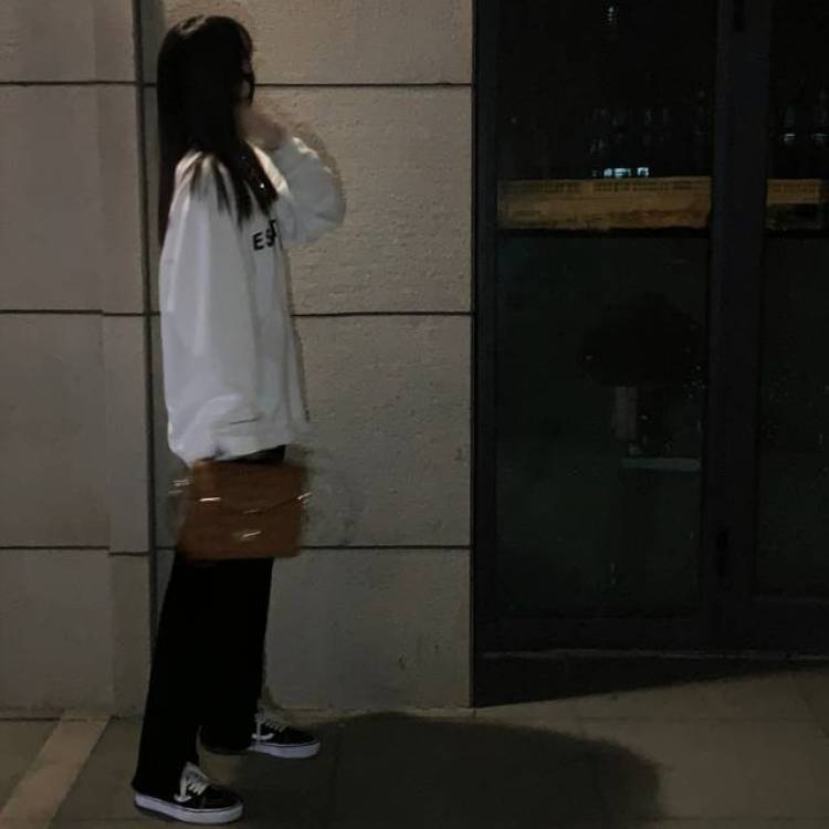 Shuy-天津市·天津市·武清区--身高175cm
体重60kg
可接寄拍 （衣服 裤子 鞋帽 饰品 美瞳等）
🍑宝 拼🔪🔪 买家秀