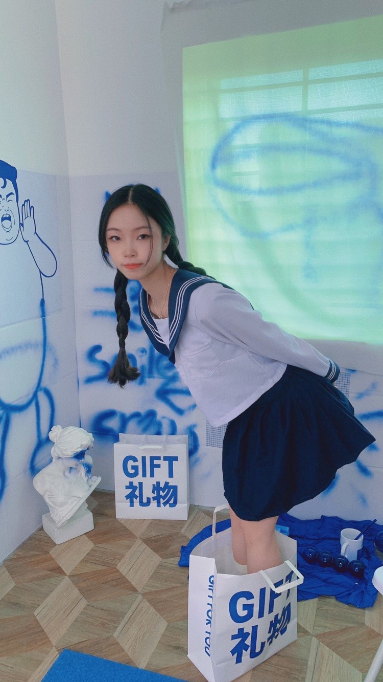 泡菜-广东省·云浮市·云城区-微博 ***-pdd 淘宝买家秀寄拍,饰品服装都可以。第一次做寄拍,但是有拍照和修图经验。身高157cm,体重是76斤。