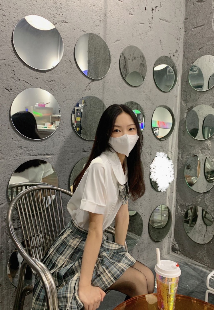 泡菜-广东省·云浮市·云城区-微博 ***-pdd 淘宝买家秀寄拍，饰品服装都可以。第一次做寄拍，但是有拍照和修图经验。身高157cm，体重是76斤。