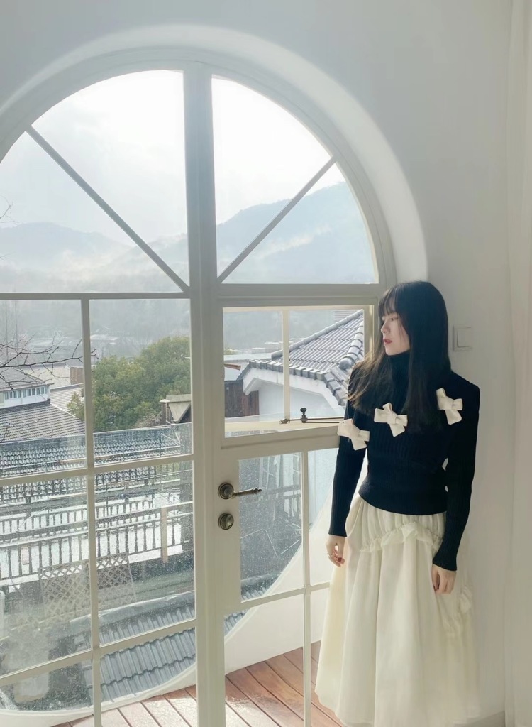 Blanc_Yu🕊-浙江省·杭州市·江干区--日常爱探店穿搭,拍照修图。有良好的拍照审美和搭配感。各种风格均可驾驭,承接各种服装寄拍和探店拍照。身高160 体重90