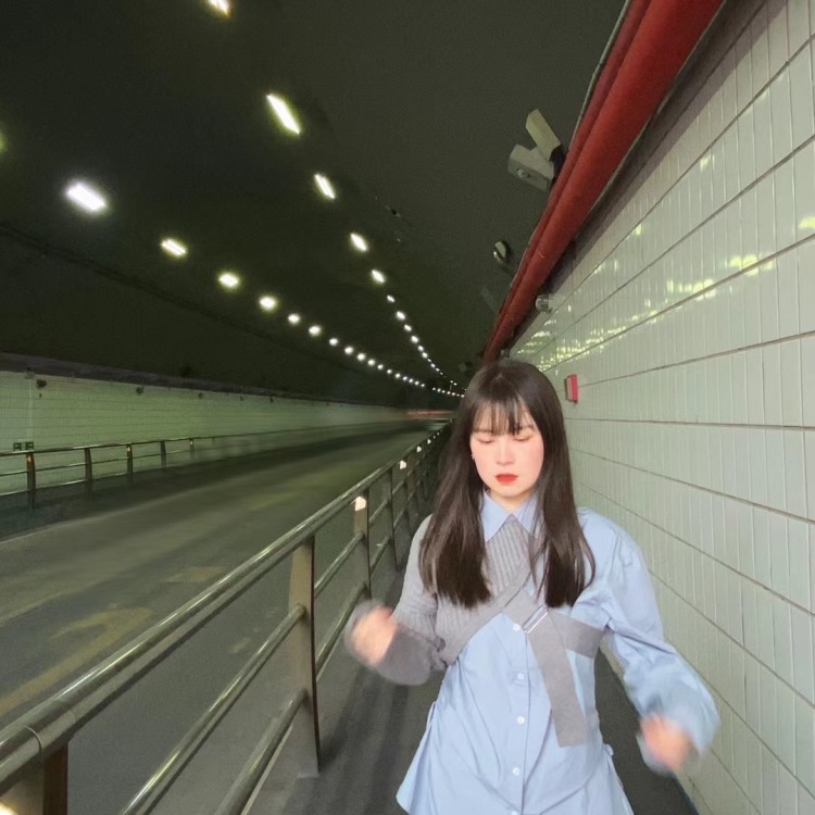 Blanc_Yu🕊-浙江省·杭州市·江干区--日常爱探店穿搭,拍照修图。有良好的拍照审美和搭配感。各种风格均可驾驭,承接各种服装寄拍和探店拍照。身高160 体重90