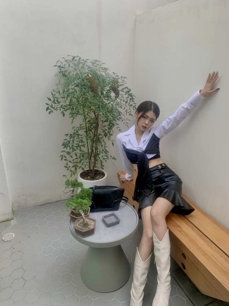 HTongYY-福建省·泉州市·丰泽区-抖音|微博|***-业余模特 身高170 体重110 会修图
可接约拍 寄拍 探店打卡 商演
