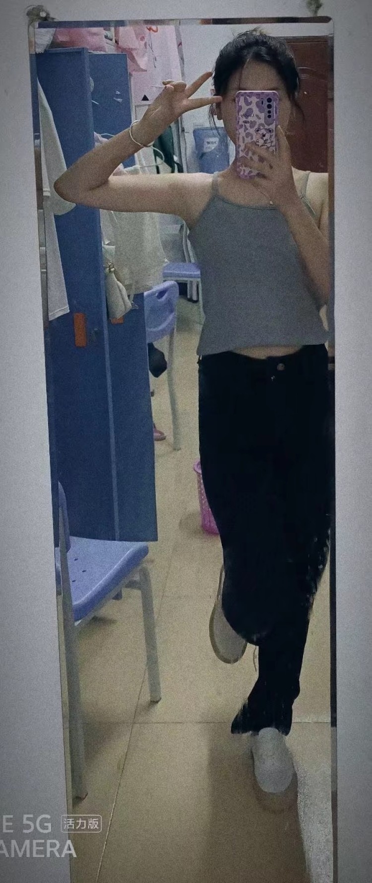 归鸿.-贵州省·贵阳市·花溪区--学生党,纯素色,性格开朗,身高163,体重94斤,会拍照会p图