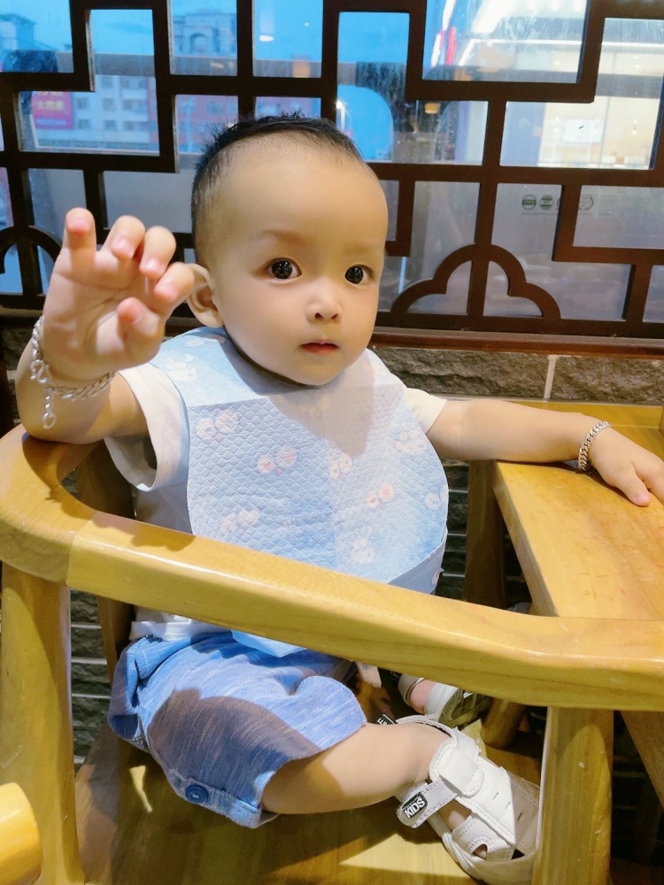 ^_^仙仙美人儿-福建省·泉州市·晋江市--麻麻穿XS,S码
可接寄拍,买家秀,短视频带货,开箱视频,好物种草,母婴用品
男宝宝目前穿80-90码
可接寄拍,买家秀,服饰,玩具,零食