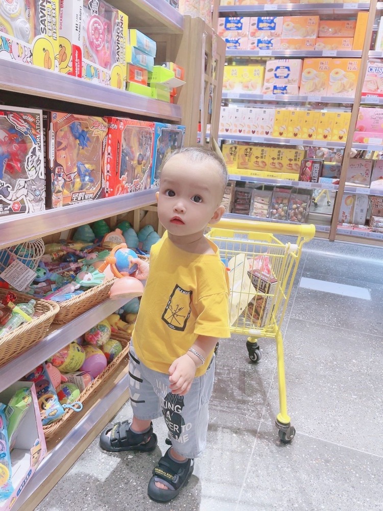 ^_^仙仙美人儿-福建省·泉州市·晋江市--麻麻穿XS,S码
可接寄拍,买家秀,短视频带货,开箱视频,好物种草,母婴用品
男宝宝目前穿80-90码
可接寄拍,买家秀,服饰,玩具,零食