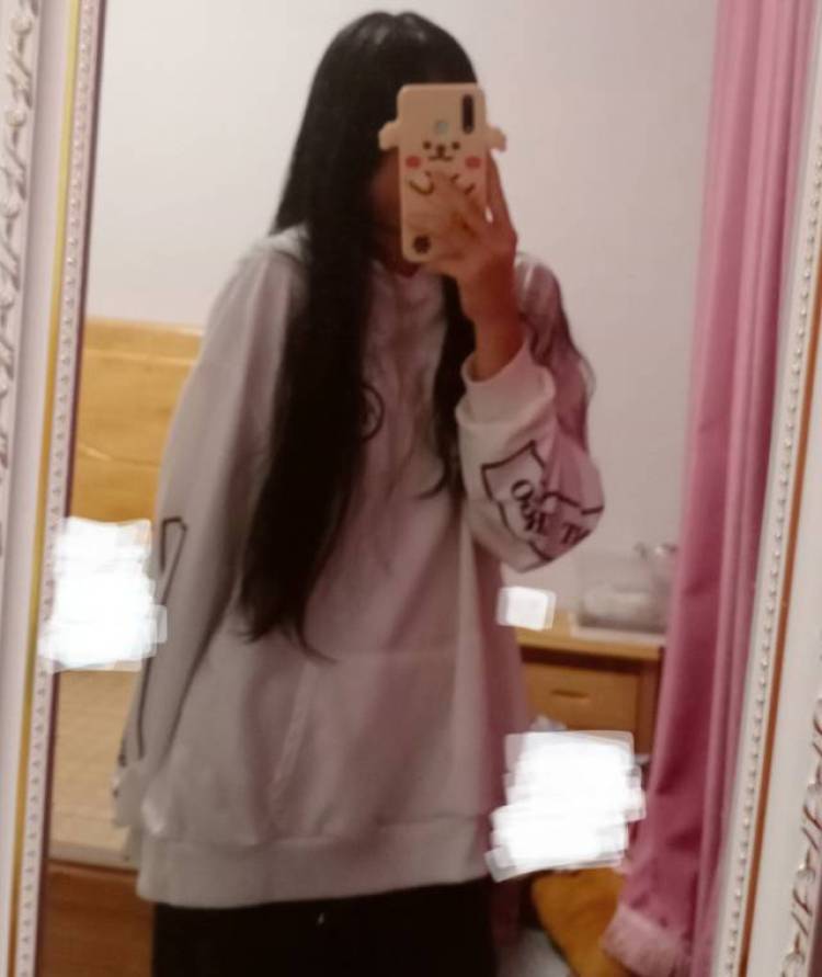 爛結局-湖南省·邵阳市·邵阳县-快手-没什么特长但拍照还行，接(服装，饰品，鞋子)本人不太适合辣妹内的服装，寄拍