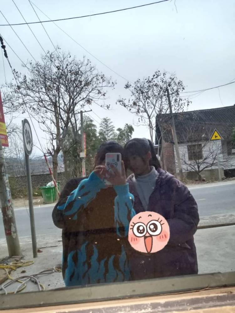 爛結局-湖南省·邵阳市·邵阳县-快手-没什么特长但拍照还行,接(服装,饰品,鞋子)本人不太适合辣妹内的服装,寄拍