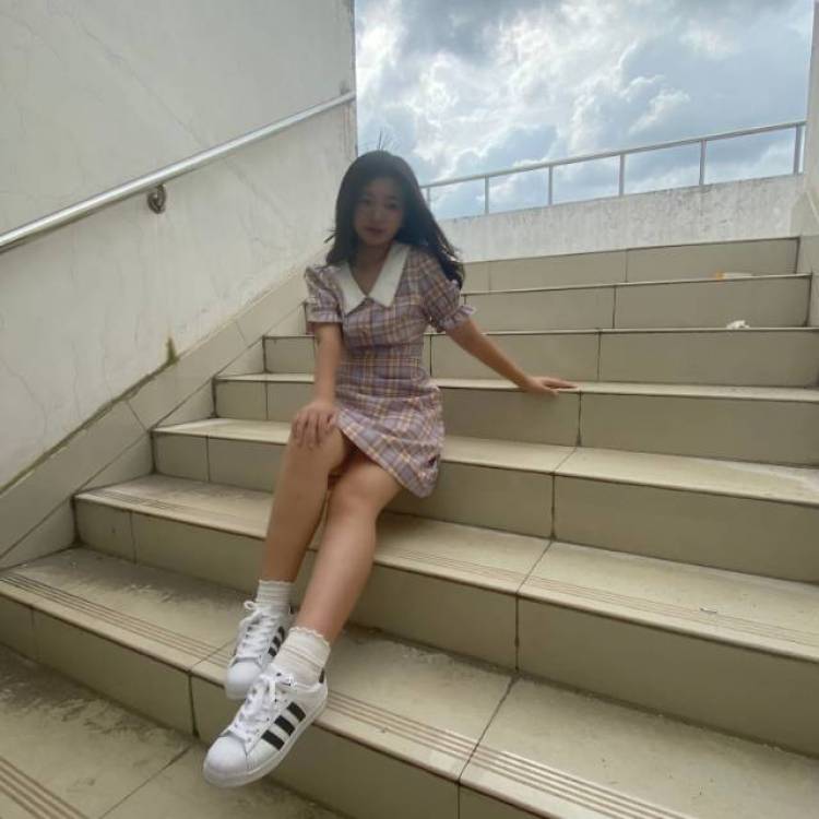 周周-江苏省·南通市·崇川区-抖音,快手,***-身高160,体重112
接寄拍,买家秀(服装,首饰都行)
化妆品测评,开箱,会p图