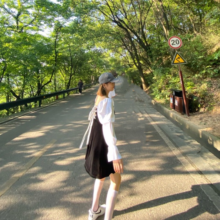 ιт'ѕ σꪜєя .-四川省·成都市·武侯区--舞蹈在学,普通上班族素人,擅长逛淘宝挑选优质货物,种草带货推荐,免费试穿接单打卡