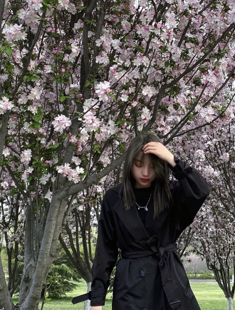 掉头小羊-河南省·南阳市·唐河县-抖音快手***-接衣服 鞋子 手机壳 小饰品寄拍 也可置换不收费用 价格都可以再商量 喜欢拍照各种风格都🉑️ 时间自由 出图也很快 保证高质量