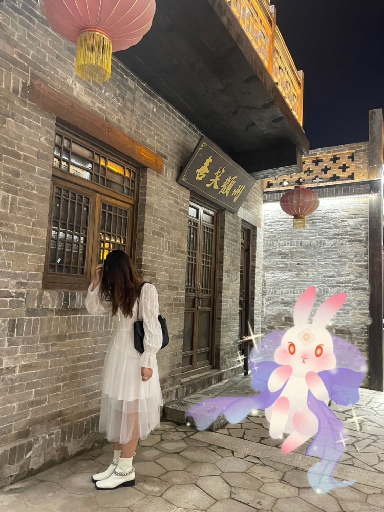 悠妹儿-河北省·邯郸市·魏县-抖音 微博 快手 ***-艺术生 各种风格都可以 会p图出图快  接单范围：买家秀 淘宝逛逛均可