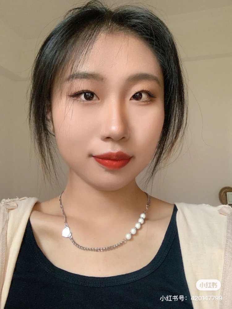 🍓&🚬-陕西省·西安市·莲湖区--是一名在校大学生兼职模特，做了有一段时间啦，身高168，体重110，会ps，可以无偿发***，照片视频都可哦！！！