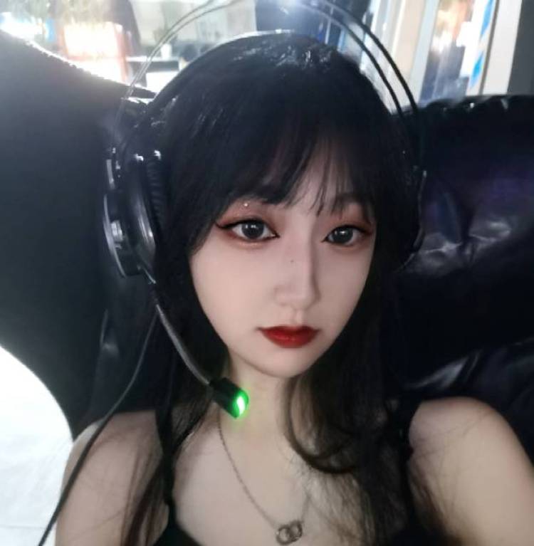 .-天津市·天津市·北辰区-抖音***快手-买家秀接寄拍
化妆品美瞳衣服饰品
可发***抖音
好相处
不接内衣