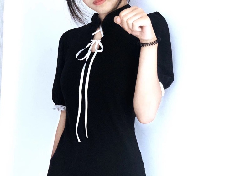奈.-河北省·保定市·莲池区-快手，***-身高158体重41公斤比较瘦，长得还行算是可爱的长相吧，风格都尝试过，喜欢酷一点的，日系温柔休闲通勤高街都尝试过点，价格合理就行要求不高，有意义者可以找我哦，时间多，会拍照，会批图技术还行