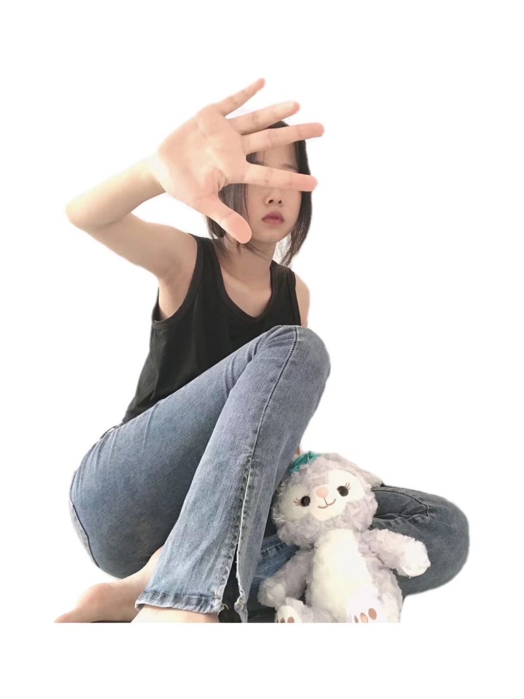 奈.-河北省·保定市·莲池区-快手，***-身高158体重41公斤比较瘦，长得还行算是可爱的长相吧，风格都尝试过，喜欢酷一点的，日系温柔休闲通勤高街都尝试过点，价格合理就行要求不高，有意义者可以找我哦，时间多，会拍照，会批图技术还行