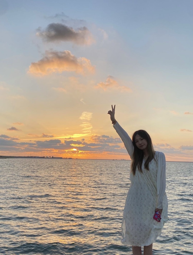 ywuH_-上海市·上海市·嘉定区-*** 抖音 快手-空闲时间多,出单快,各种风格都可 接买家秀,寄拍,送拍,开箱测评等,169/48kg 喜欢拍照 风格多变 表达能力好 热爱这件事情