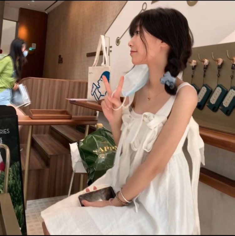 可爱停停-广东省·潮州市·潮安区-抖音、快手、***-身高/体重:162/87
有玩快手抖音 粉丝约4k
可以接受寄拍模特 探店打卡等