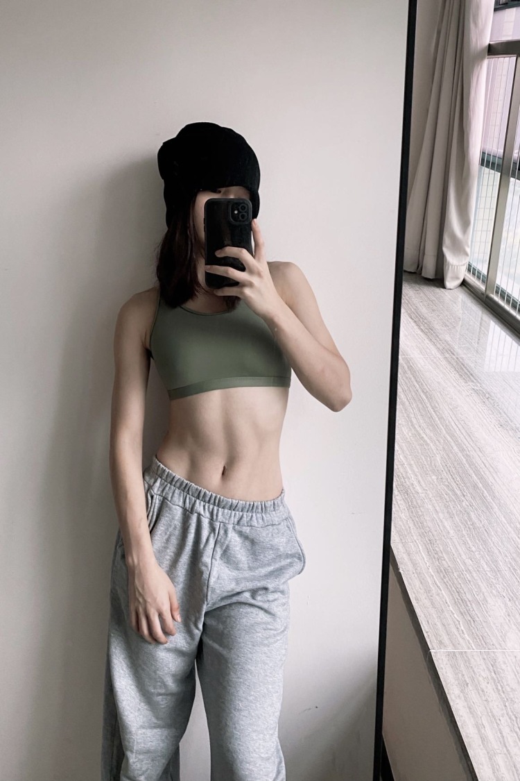 Amber-湖南省·长沙市·长沙县--健身爱好者 身高160 体重44kg 可接服饰配饰健身服买家秀 视频带货 抖音6k粉