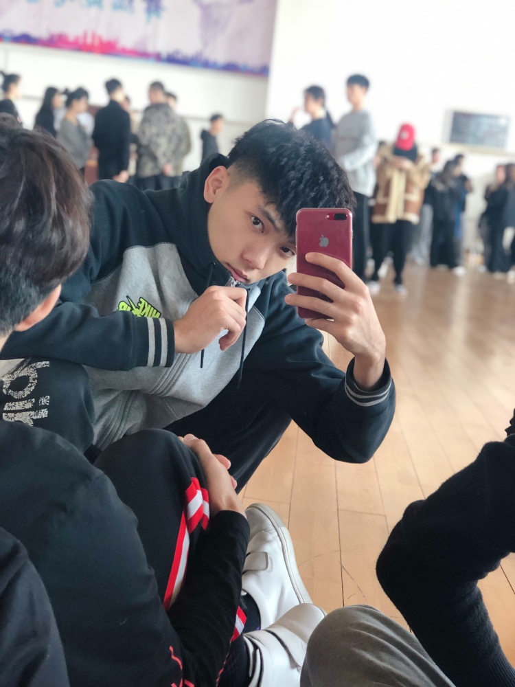 张较瘦😎-山东省·济南市·历城区-抖音-我是拉丁舞舞者
可接受寄拍,淘宝买家秀,衣服,鞋子等
身高182,体重125